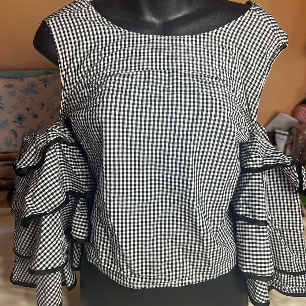 Black and White Gingham Ruffle Sleeve Top